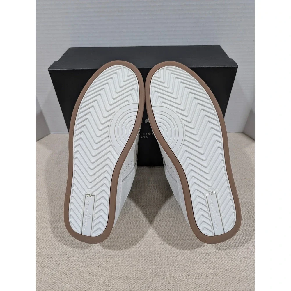 Marc Fisher Flynn Ivory Pebbled Leather Lace Up Sneakers 7M Minimalist NIB